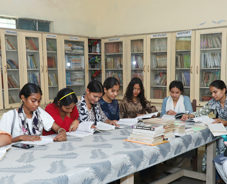 Admission Help Desk SDKM